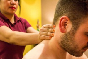 Thai Massage Köln - Verspannungen am Nacken